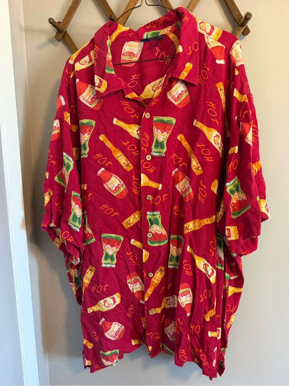 Vintage Hot Sauce Bottle Print Red Rayon Short Sleeve Shirt XXL